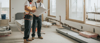 skynesher apartment construction workers