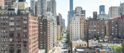 Manhattan apartment buildings